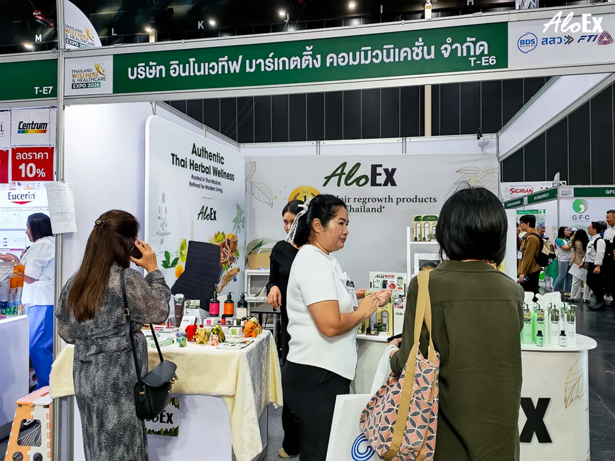 ผู้เข้าชมงานให้ความสนใจบูธ AloEx ในงาน Thailand Wellness & Healthcare Expo 2026