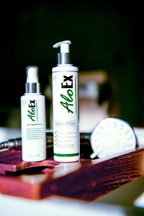 กล่องแพ็คคู่แชมพูและเซรั่ม AloEx