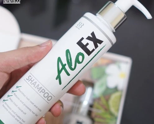 สภาพหนังศีรษะของผู้รีวิวก่อนเริ่มใช้ AloEx
