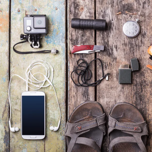 กล้องถ่ายรูปและ power bank สำหรับนักเดินทาง