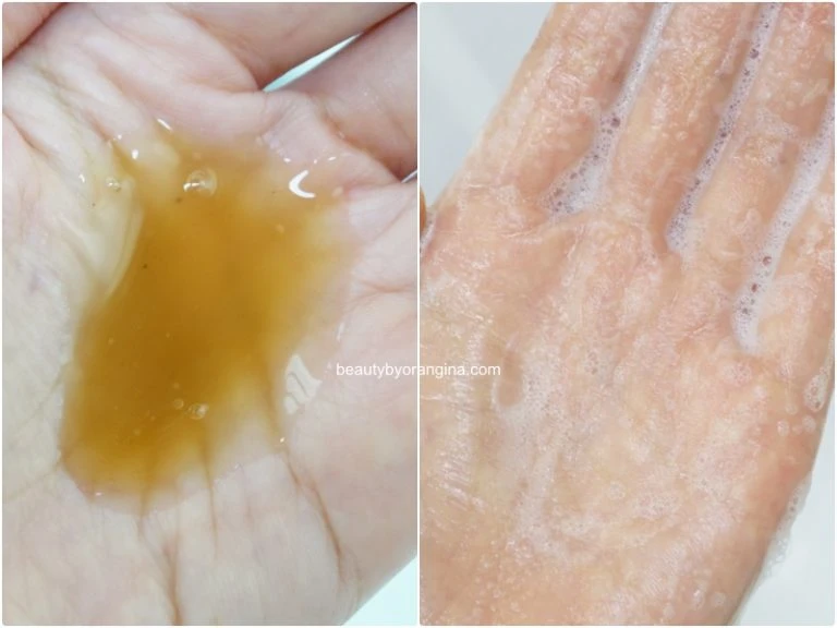 เนื้อแชมพู AloEx Black สีน้ำตาลใส กลิ่นอโรม่า Lemon Lavender Oil จากฝรั่งเศส
