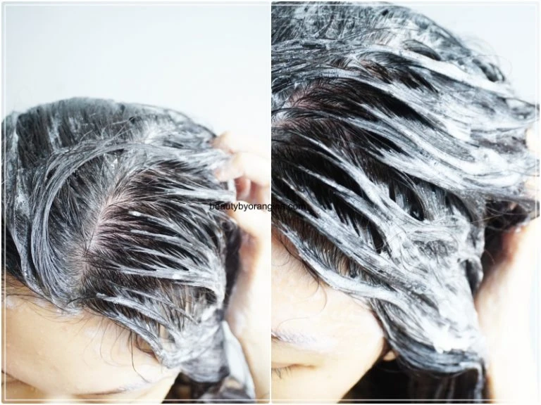วิธีใช้ AloEx Black ปั๊ม 2-4 ครั้ง ลูบไล้และขยี้ให้ทั่วหนังศีรษะ